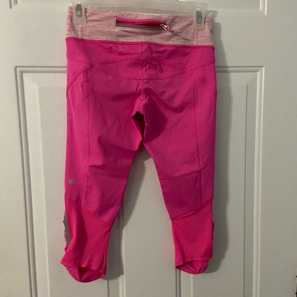 Lululemon - Picture 9 of 12